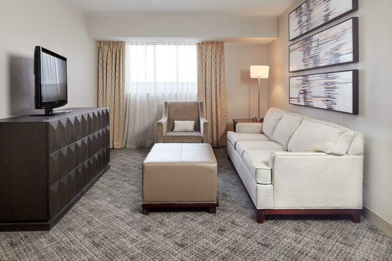Hotel Doubletree Suites By Hilton Nashville Airport