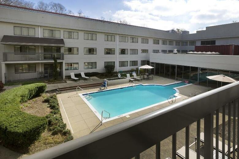Hotel Doubletree Suites By Hilton Nashville Airport