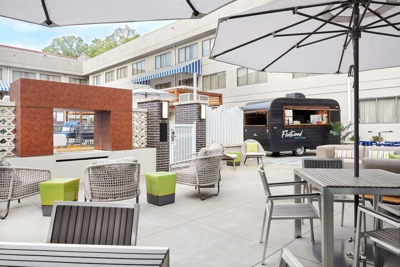 Hotel Doubletree Suites By Hilton Nashville Airport