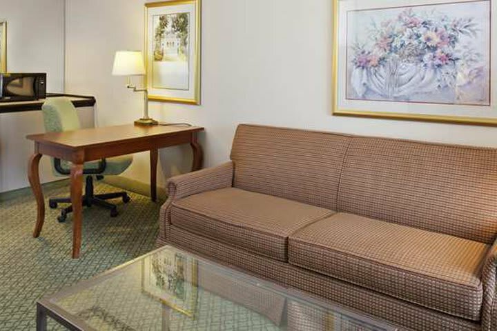 Hotel Doubletree Suites By Hilton Nashville Airport