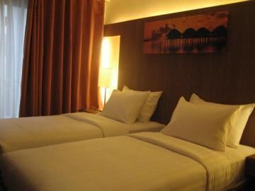 Hotel Crown Regency Beach