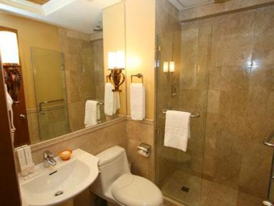 Hotel Crown Regency Prince Resort