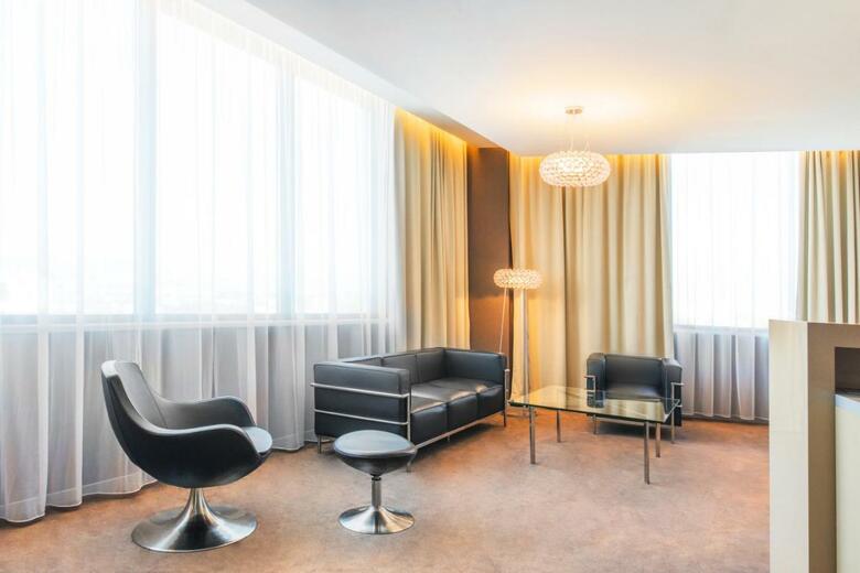 Hotel NH Bratislava Gate One