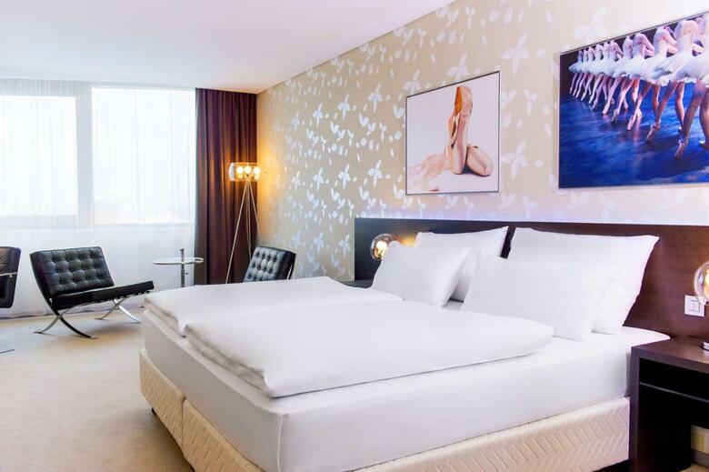 Hotel NH Bratislava Gate One