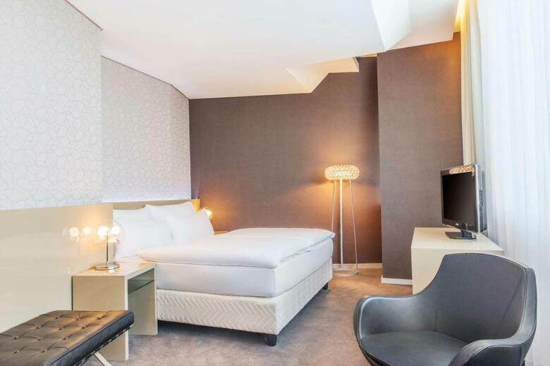 Hotel NH Bratislava Gate One