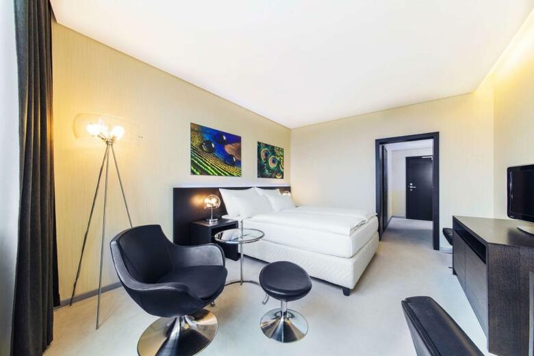 Hotel NH Bratislava Gate One