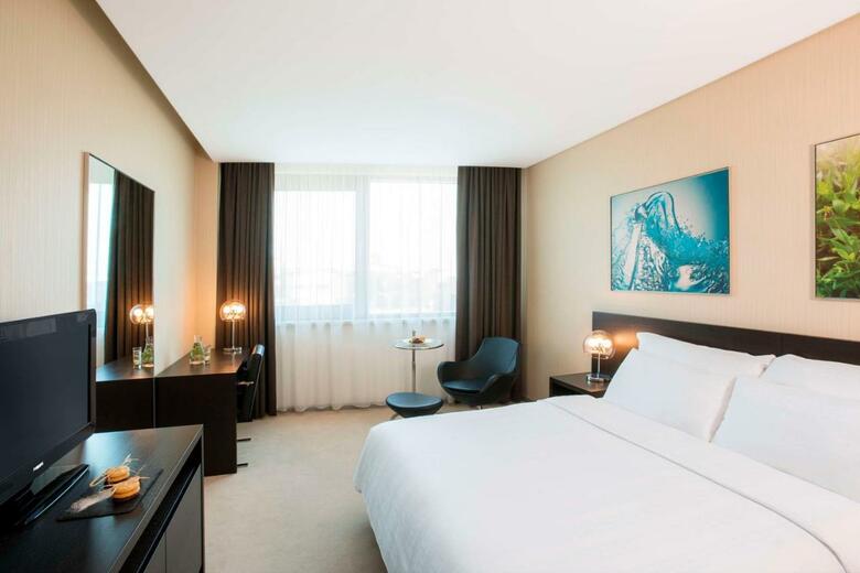 Hotel NH Bratislava Gate One