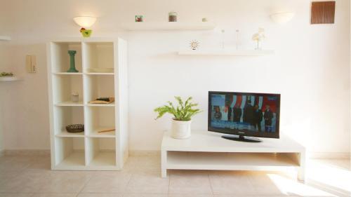 Apartamento Arco�ris, Bien Localizado En El Puerto