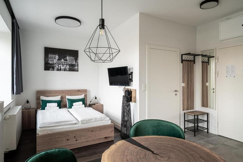 Ramada Limited Chattanooga Hot