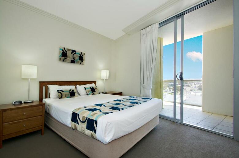Hotel Pumicestone Blue