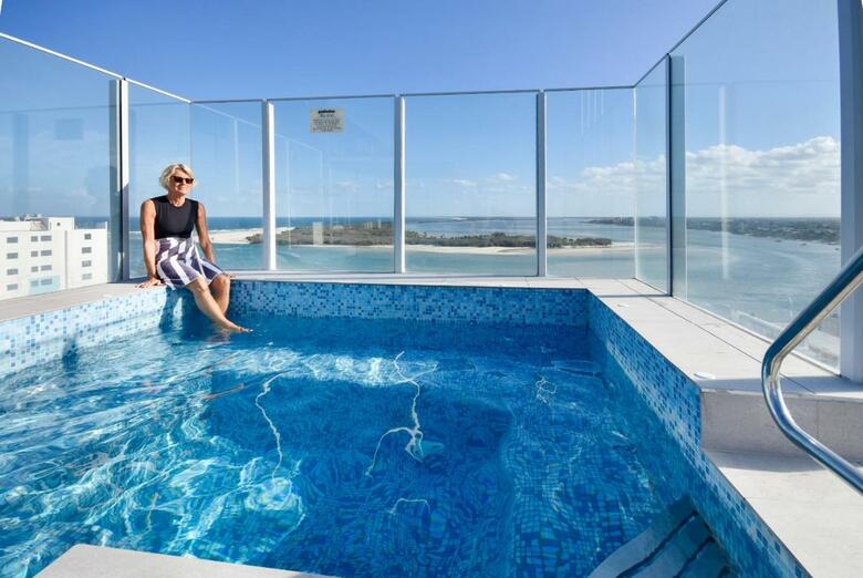 Hotel Pumicestone Blue