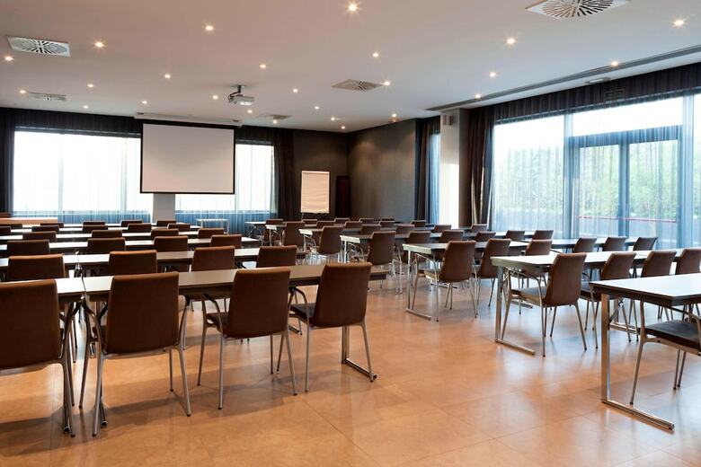 AC Hotel Gij�n By Marriott