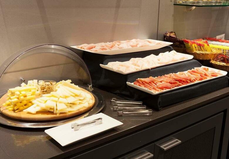 AC Hotel Gij�n By Marriott