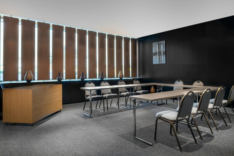 AC Hotel Gij�n By Marriott
