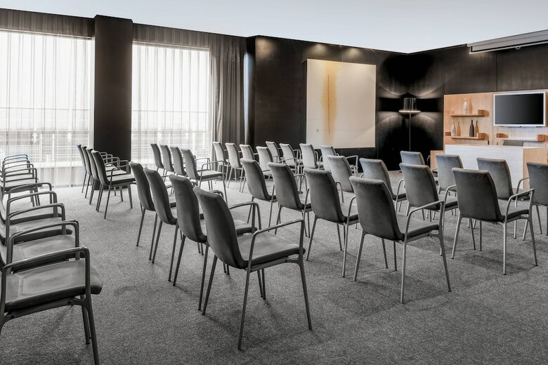 AC Hotel Gij�n By Marriott