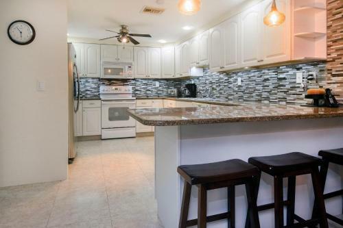 Apartamento El Cantil Condos By Rentals Your Way