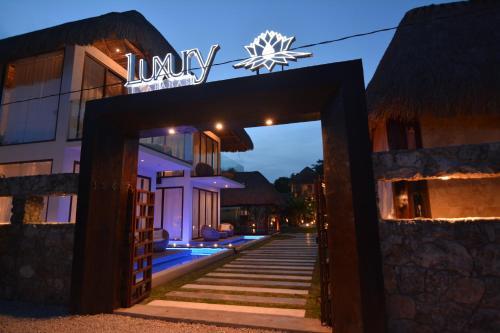 Hotel Cabanas Luxury