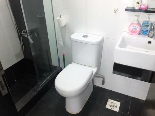 Condo Apartmt With Pool/gym-minwalk To 3 Mrt