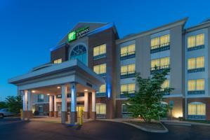 Holiday Inn Express Hotel & Suites Woodbridge