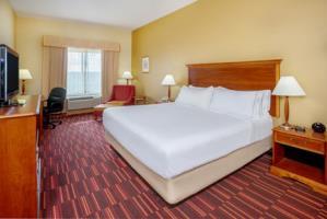 Holiday Inn Express Hotel & Suites Woodbridge