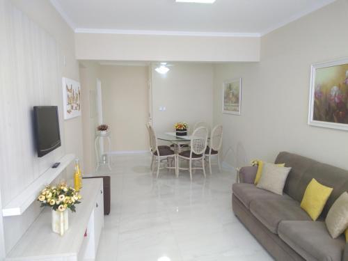 Apartamento De 2 Quartos Quadra Mar