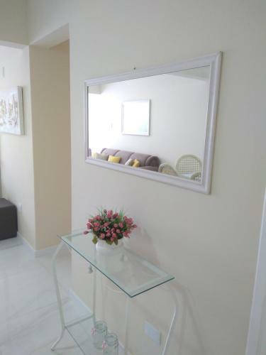 Apartamento De 2 Quartos Quadra Mar