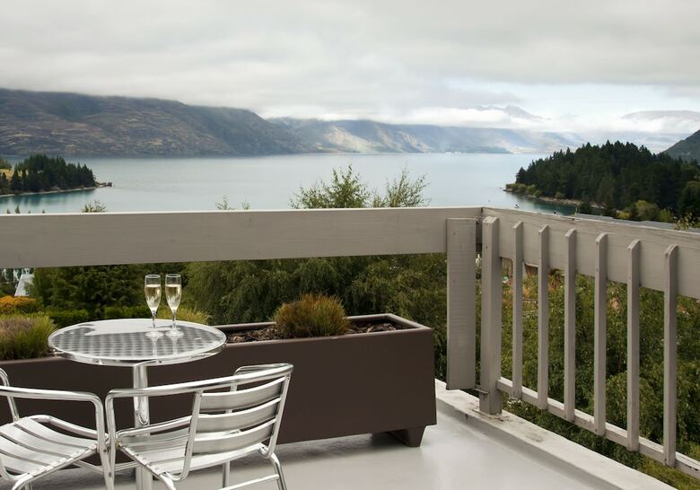 Copthorne Hotel & Apartments Queenstown Lakeview