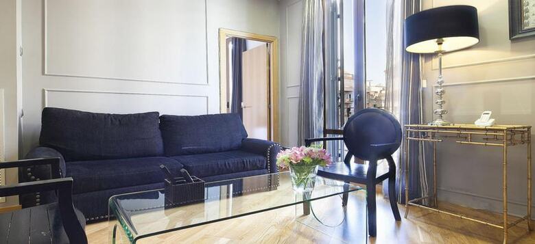 Apartamentos Splendom Suites