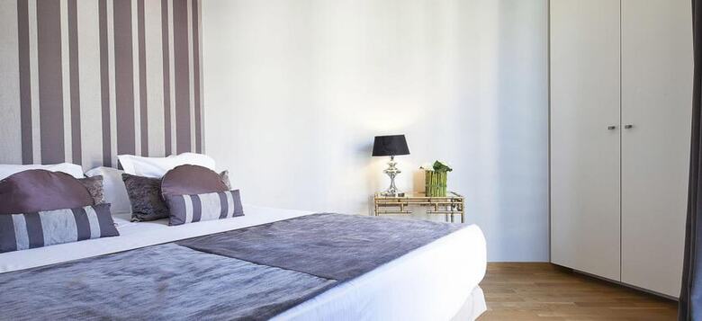 Apartamentos Splendom Suites