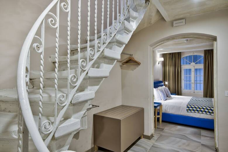 Hotel The British Suites