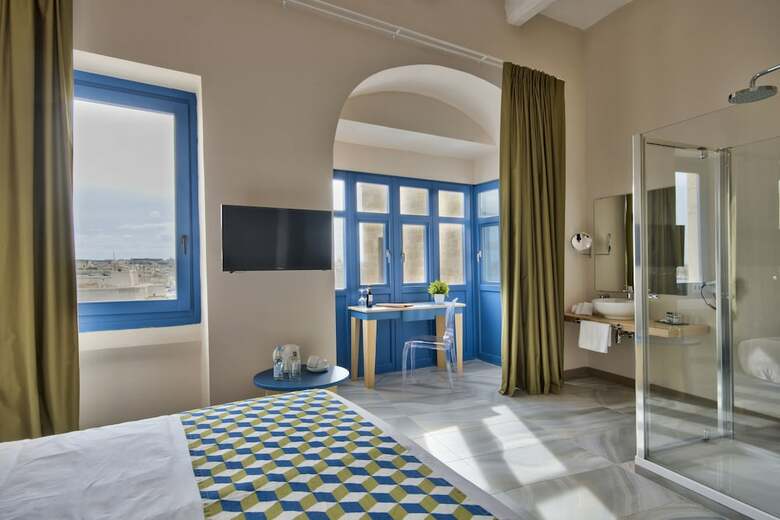 Hotel The British Suites