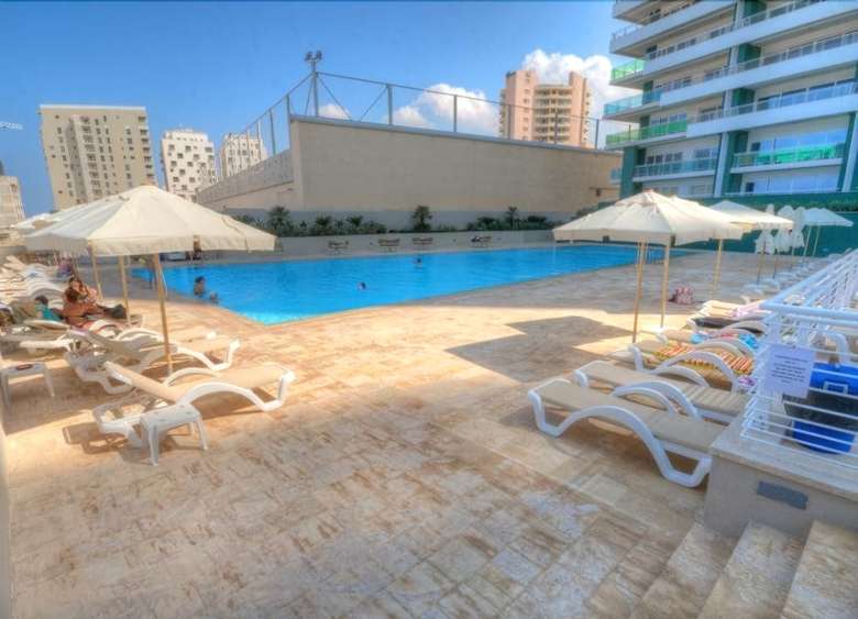 Apartamento Stunning Seafront Lux Apt Wt Pool, Upmarket Area