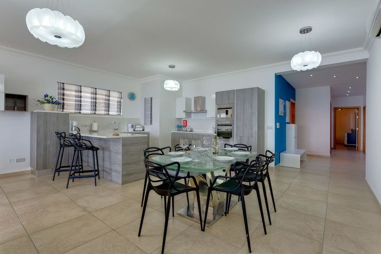 Apartamento Stunning Seafront Lux Apt Wt Pool, Upmarket Area