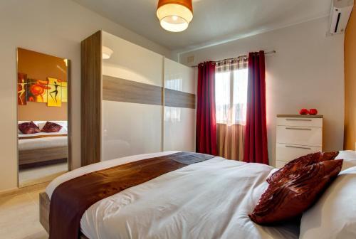 Modern Apartment In Qawra, St Paul's Bay