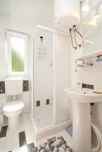 Apartment Cres 7806a