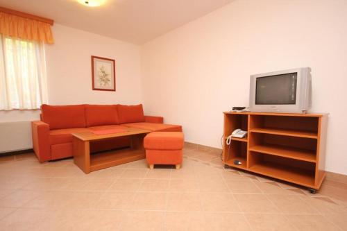 Apartment Cres 7985b