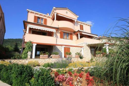 Apartment Cres 7985c