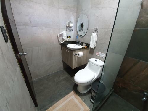 Hotel Suites Merlyn Airport
