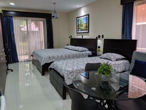 Hotel Suites Merlyn Airport