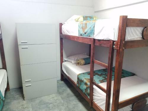 Hostal Mitamon Hostel Airport