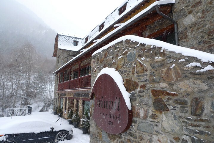 Hotel Aj Niunit