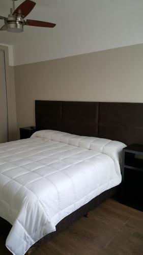Apartamento Departamento De 4 Ambientes En Pleno Centro