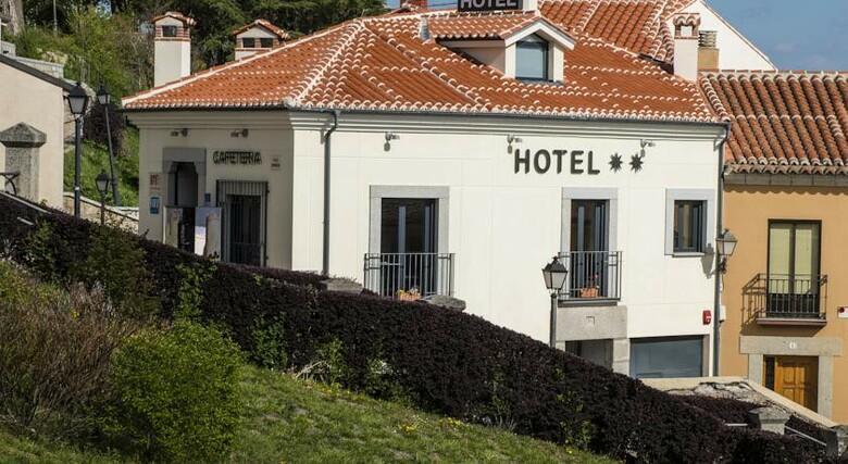 Hotel Puerta De La Santa