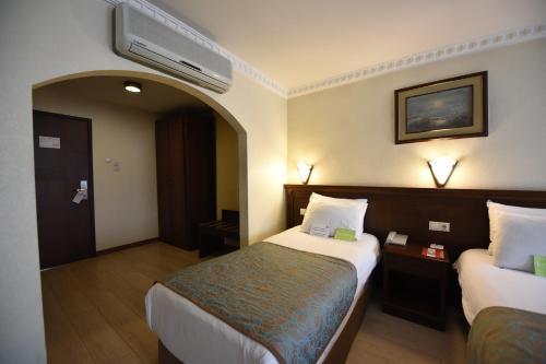 Asal Hotel