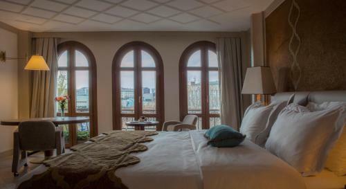 Hotel Mega Residence