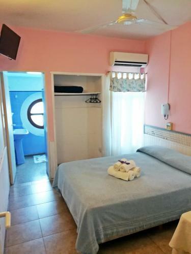 Hostal Del Lago Hotel