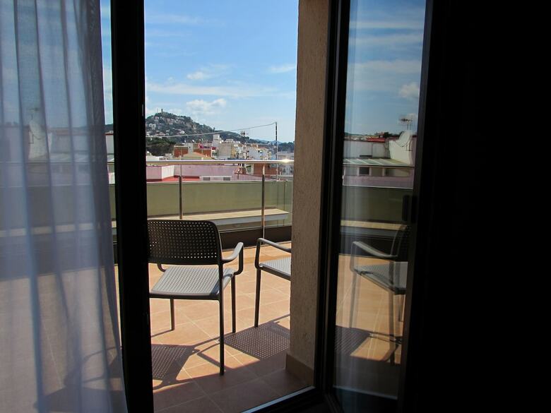 Hotel Petit Palau S�lo Adultos