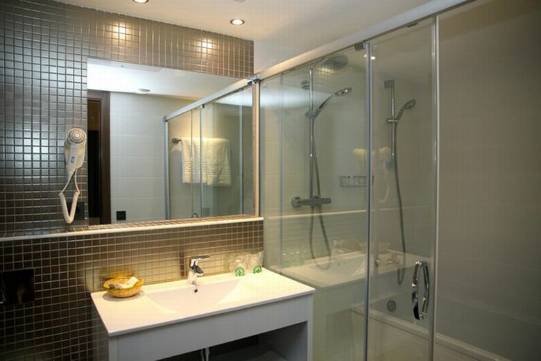 Hotel Petit Palau S�lo Adultos