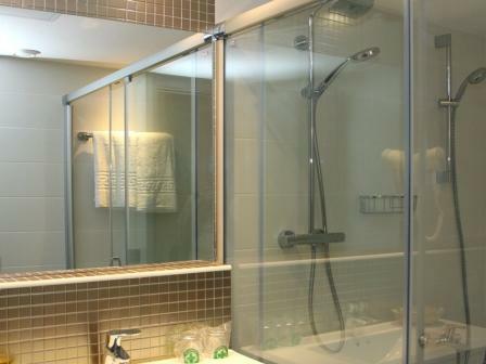 Hotel Petit Palau S�lo Adultos