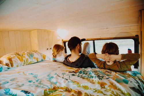Self Sustainable Bus